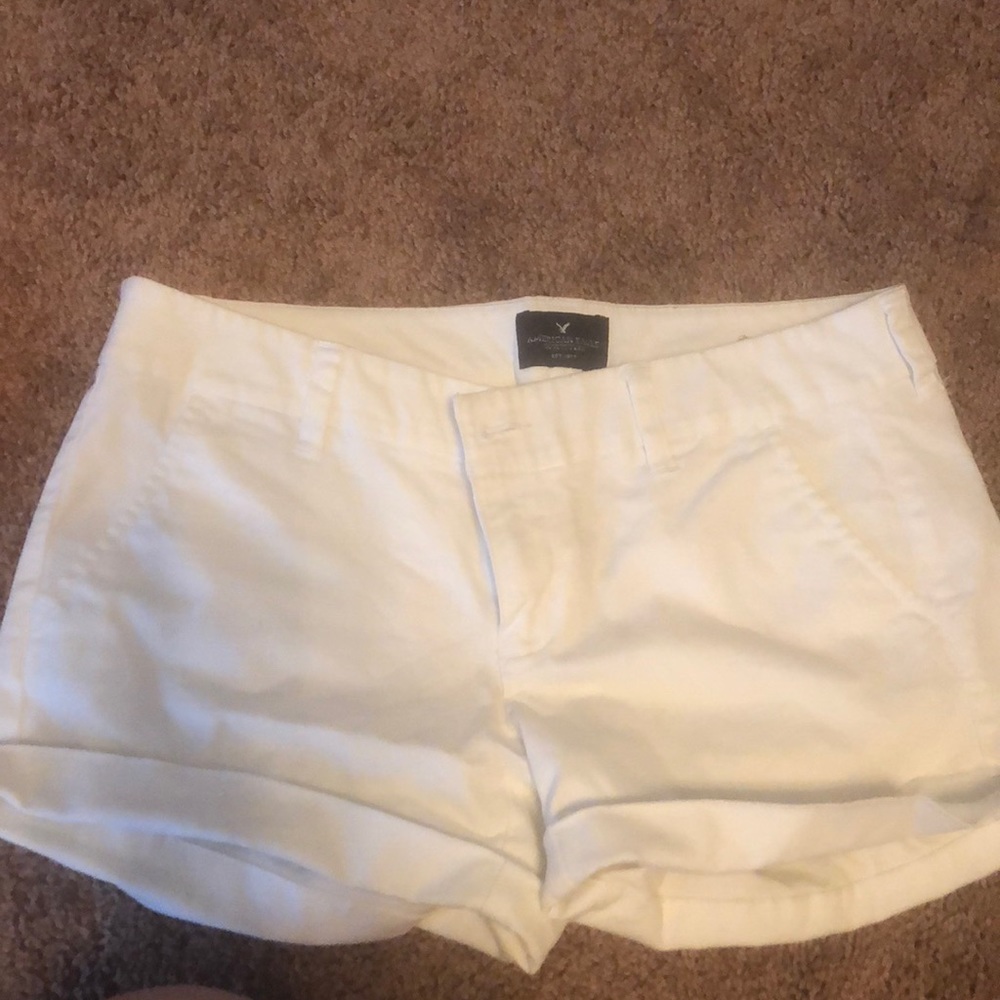 AE khaki short -white
